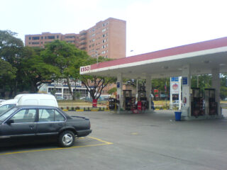 Remodelacion-de-estacion-de-servicio-ESSO-Cali-Valle-de-Lili